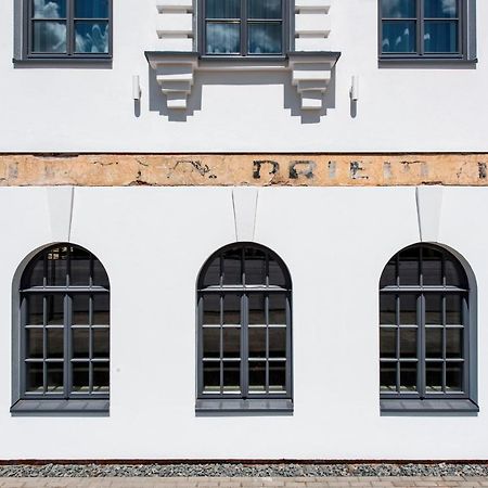 Small Attic Rooms In Kaunas Old Town Exterior foto