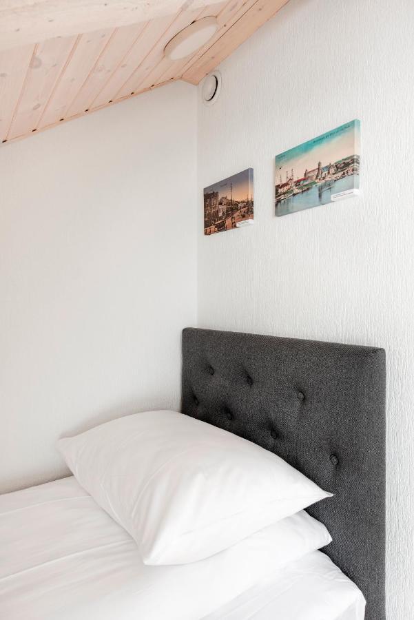 Small Attic Rooms In Kaunas Old Town Exterior foto