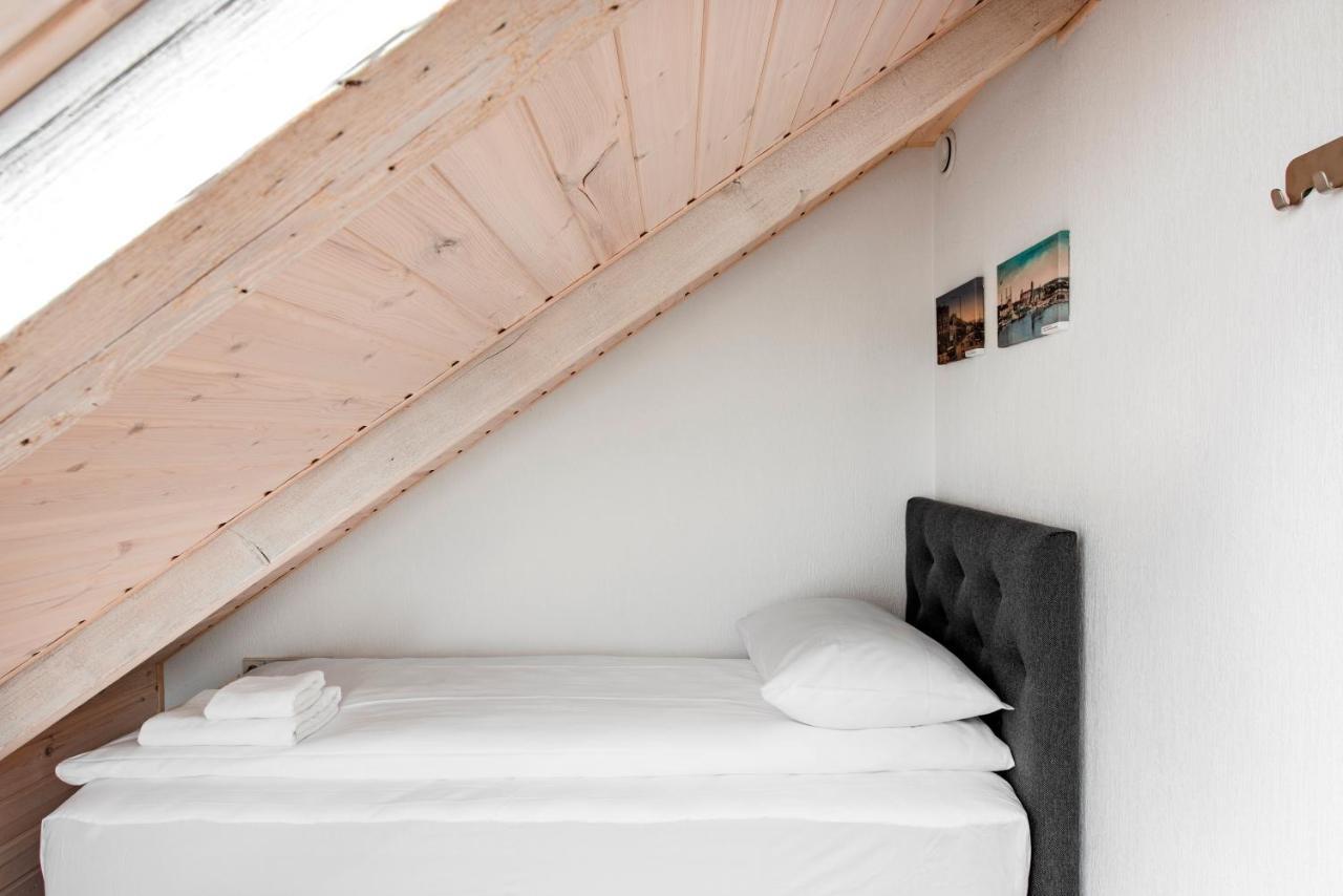 Small Attic Rooms In Kaunas Old Town Exterior foto